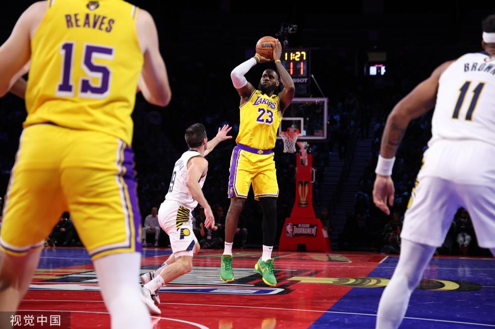 辛纳面临更 辛纳面临更