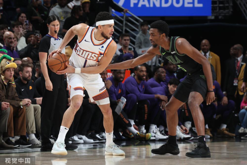 劲旅的比拼 劲旅的比拼